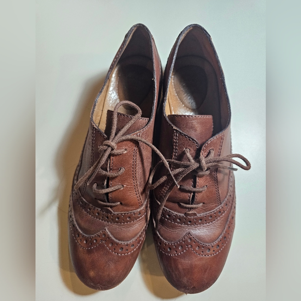 Nurture Brown Oxford Derbys with Wingtip Design